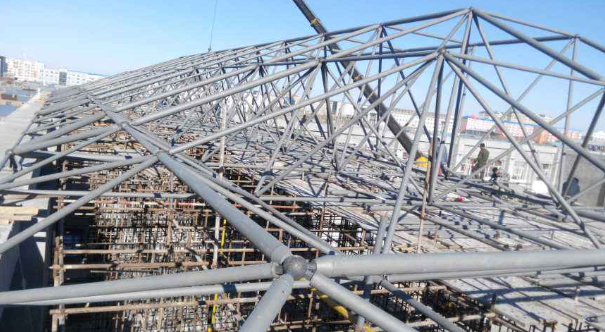 济宁细数网架装配中抉择应用钢结构对室第的优势